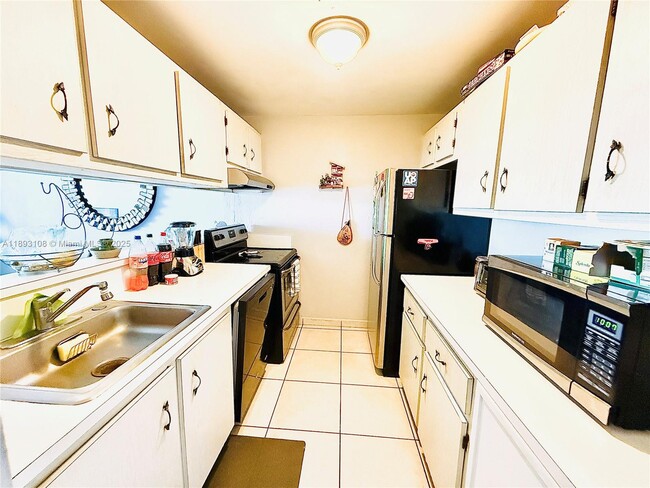 Building Photo - 10700 SW 108th Ave