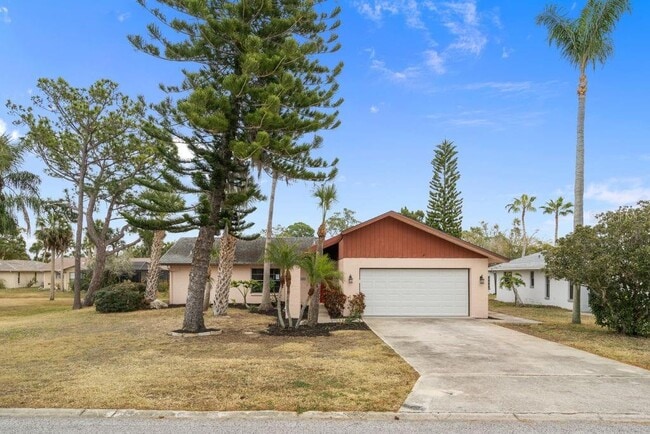 Building Photo - 5524 Gridley Ln