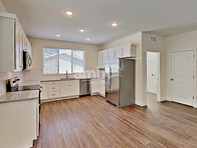 Foto del edificio - 4465 Crestone Peak St