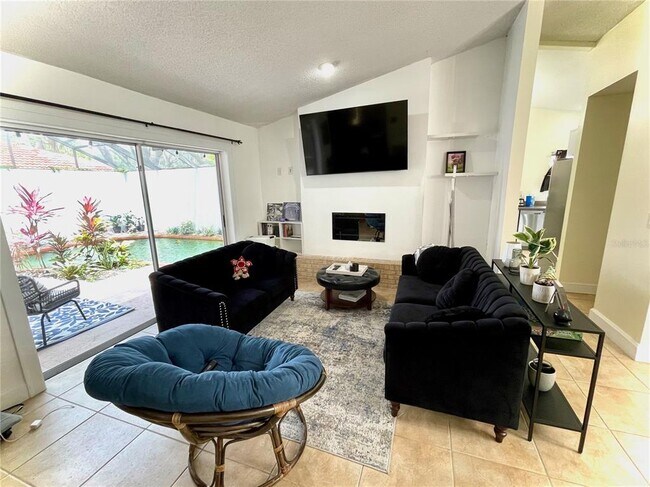 Foto del edificio - 5019 Nassau Cir
