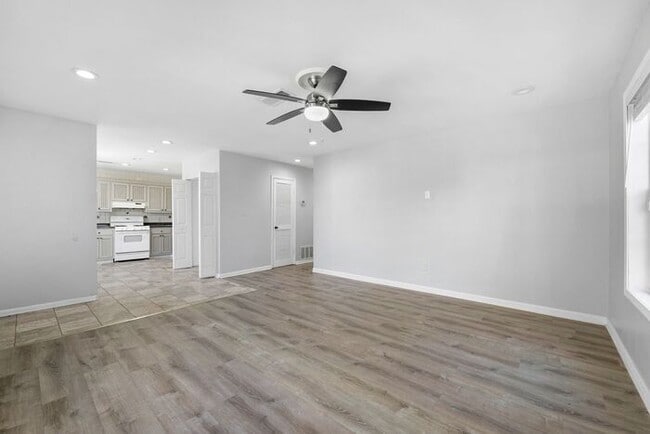 Building Photo - 4758 Pebble Trce