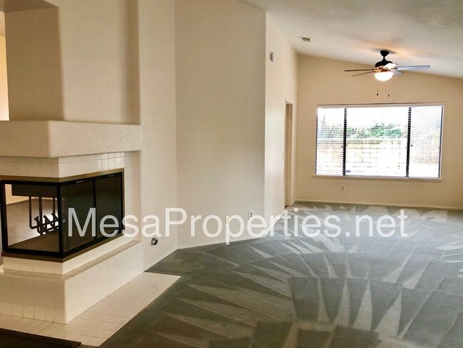 Building Photo - 22951 Springdale Dr