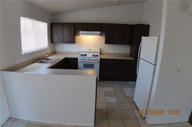 Building Photo - 6770 Judson Ave