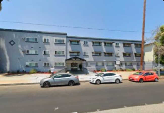 Foto del edificio - 13129 Oxnard St