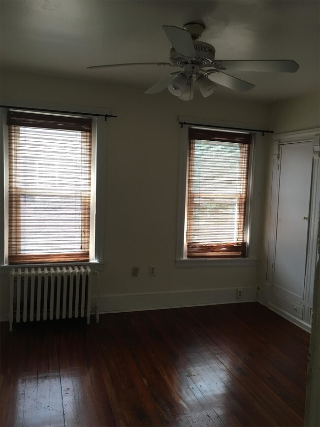 Foto del edificio - 3015 Cambridge St