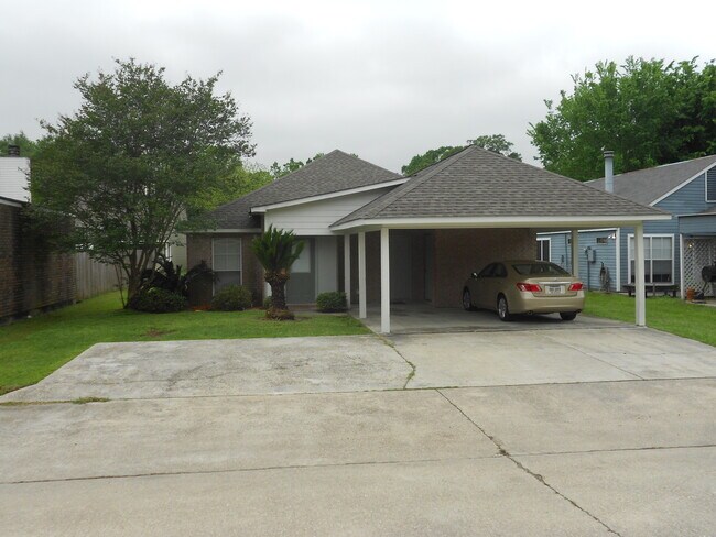 Foto del edificio - 1317 Harwich Dr