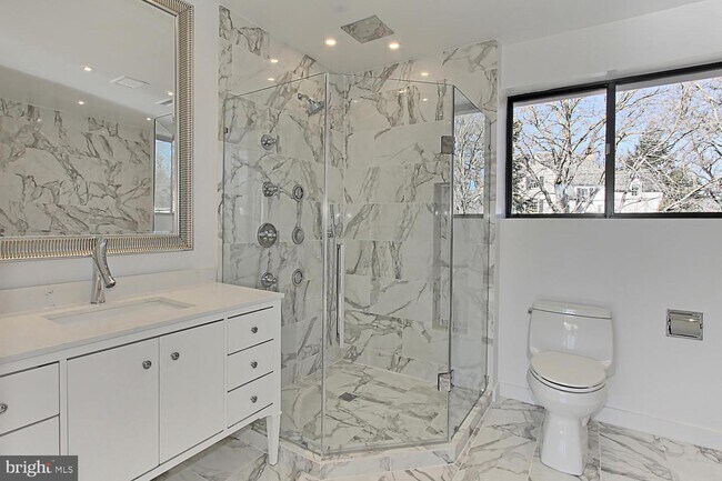 Foto del edificio - 4770 Dexter St NW