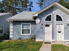 Building Photo - 3528 Daylily Ln