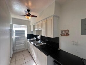 Building Photo - 8340 Crespi Blvd
