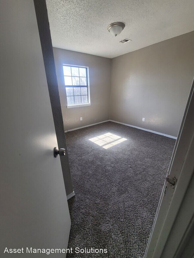 Building Photo - 4 br, 1.5 bath House - 336 NW 118th St