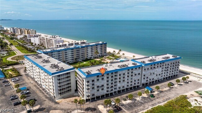 Foto del edificio - 25720 Hickory Blvd