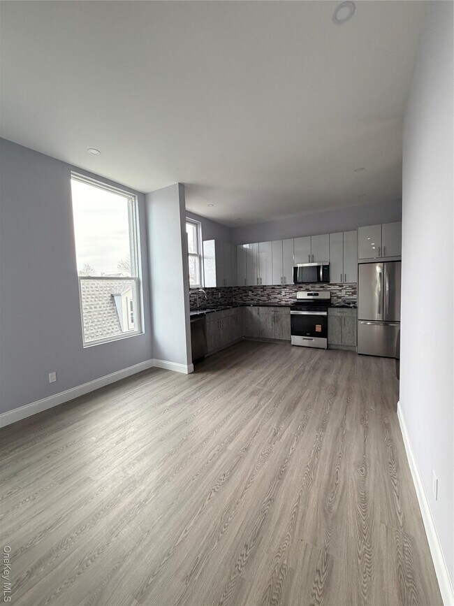 Foto del edificio - 222 Primrose Ave