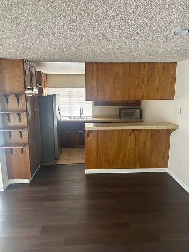 Foto del edificio - EASTER WAY - LOCATED NEAR UCSD IN UTC!  MO...