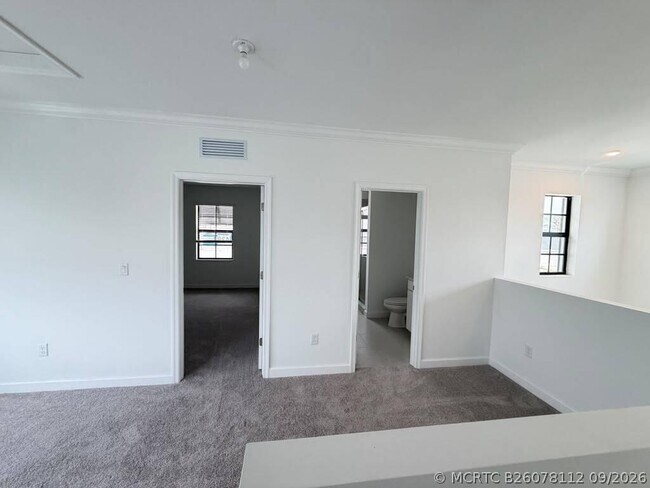 Building Photo - 10676 NW Wilgrove Lane