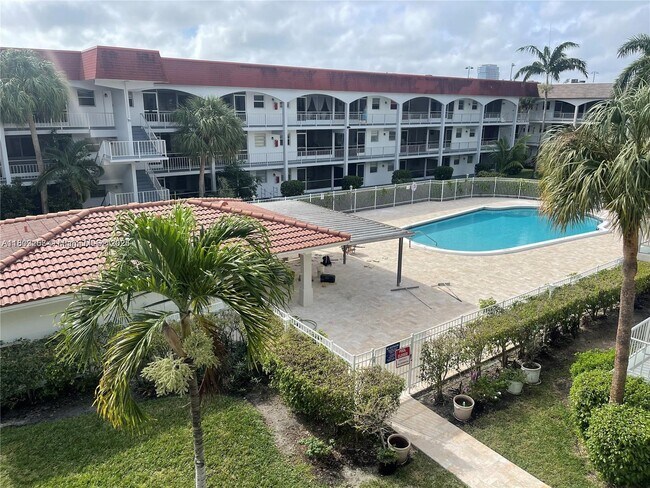 Foto del edificio - 501 Blue Heron Dr