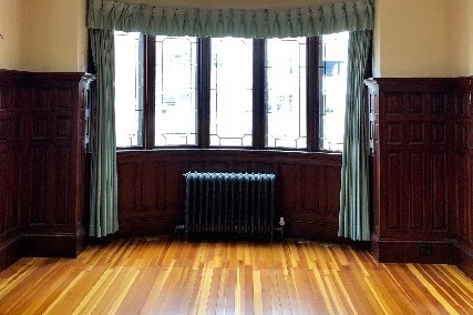 Living Room - 10 E Center St