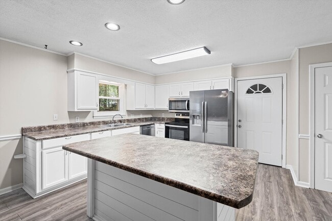 Building Photo - 218 Ridgewood Dr