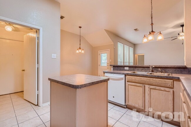 Foto del edificio - 110 Forest Park Ln