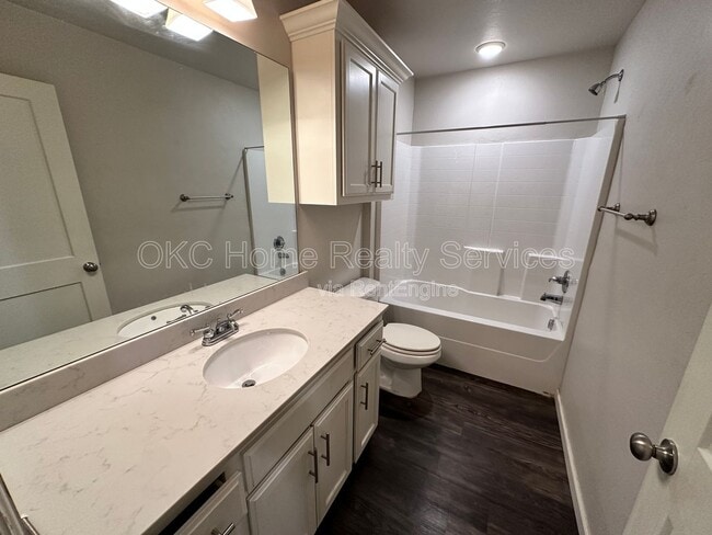 Photo - 415 Summit Ridge Dr House