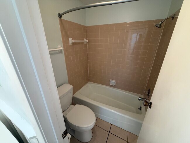 Foto del edificio - 1211 4th St W