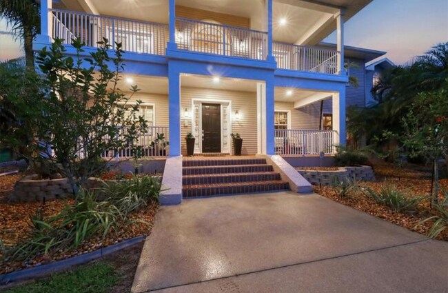 Foto del edificio - 5595 Riverside Dr