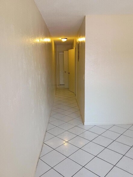 Foto del edificio - 2961 NW 43 Terrace