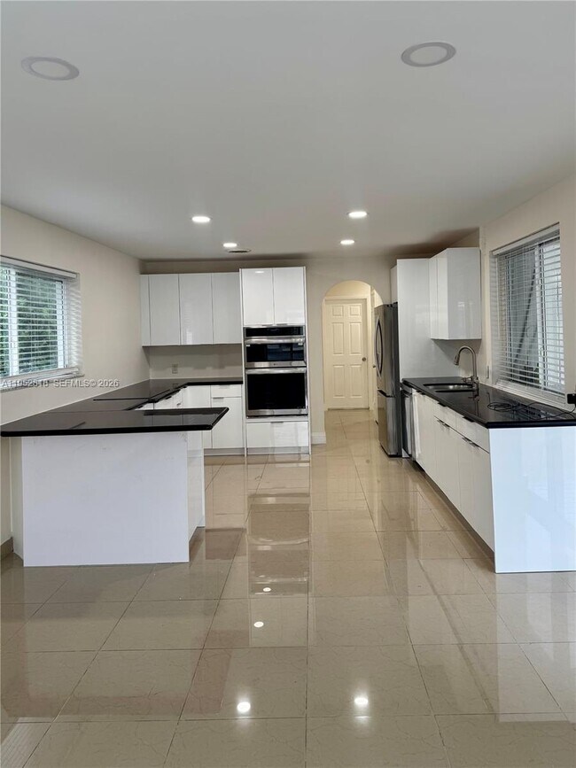 Foto del edificio - 16453 NE 33rd Ave