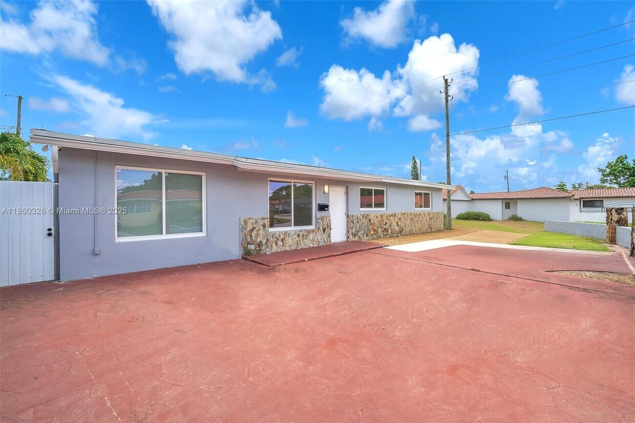 Foto principal - 3341 SW 94th Ct