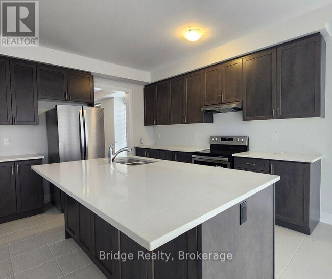 Building Photo - 1439 Upper Thames Dr