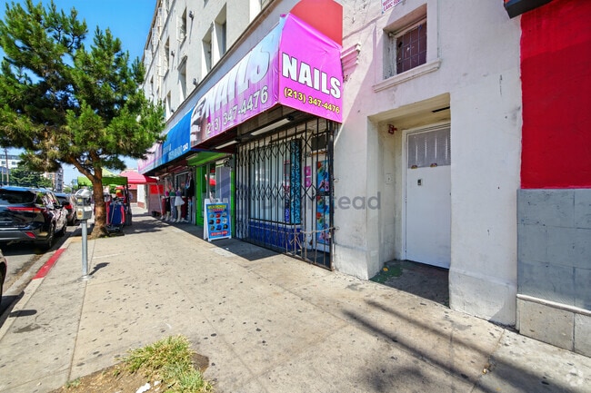 Building Photo - 3339 W 8th St