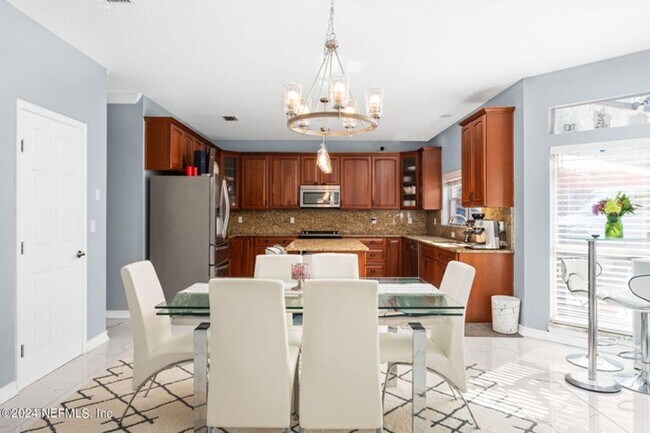 Foto del edificio - 425 Oak Pond Dr