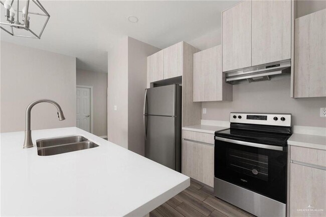 Foto del edificio - 445 W 5th St