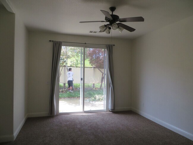 Foto del edificio - 280 Gold Creek Dr