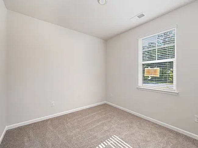 Foto del edificio - 328 Sandbach Rd