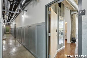 Building Photo - 1331 S Flores St