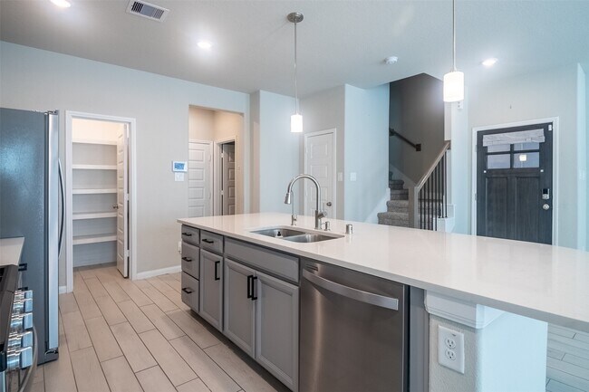 Foto del edificio - 1523 Parkland Oak Dr