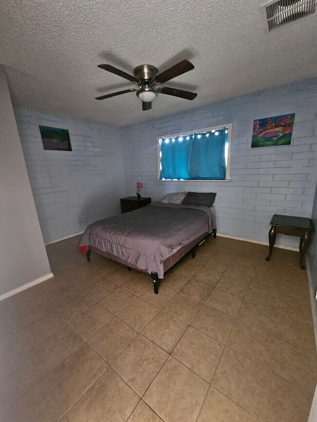 Foto del edificio - 5010 N 62nd Ave