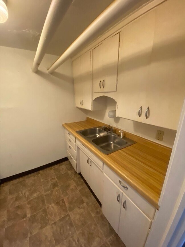 Foto del edificio - 1705 Hague Ave