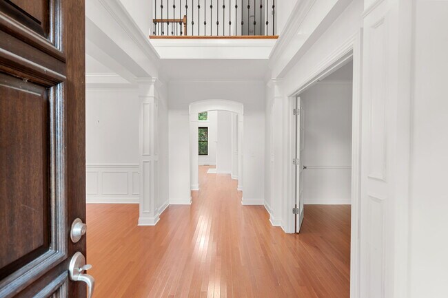 Photo - 1610 Twin Square Way House