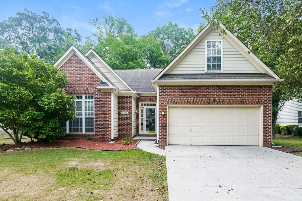 Primary Photo - 6043 Creekview Ct