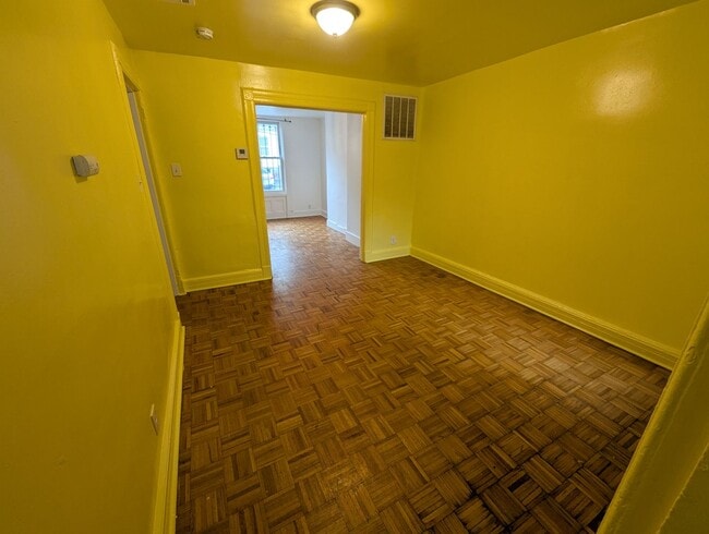 Building Photo - 254 N 19th St