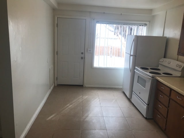 Building Photo - 4 Plex Seller Finance