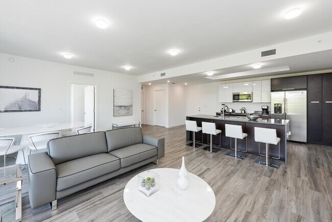 Building Photo - 2955 Bird Ave