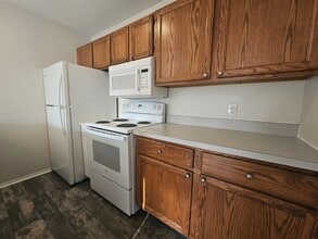 Building Photo - 8709 Candlewood Trail