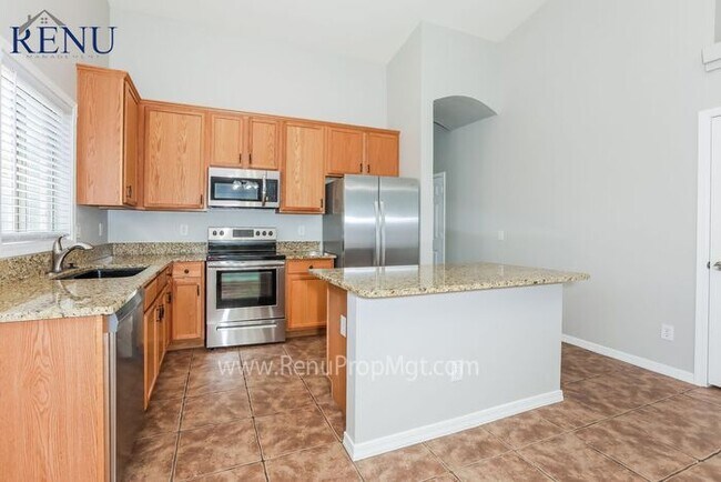 Foto del edificio - Available Now!