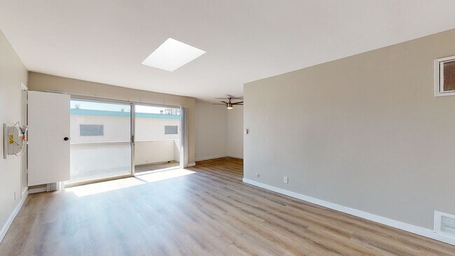 Foto del interior - 3431 Vinton Ave