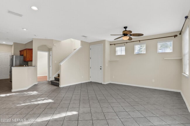 Building Photo - 3915 Buckthorne Dr