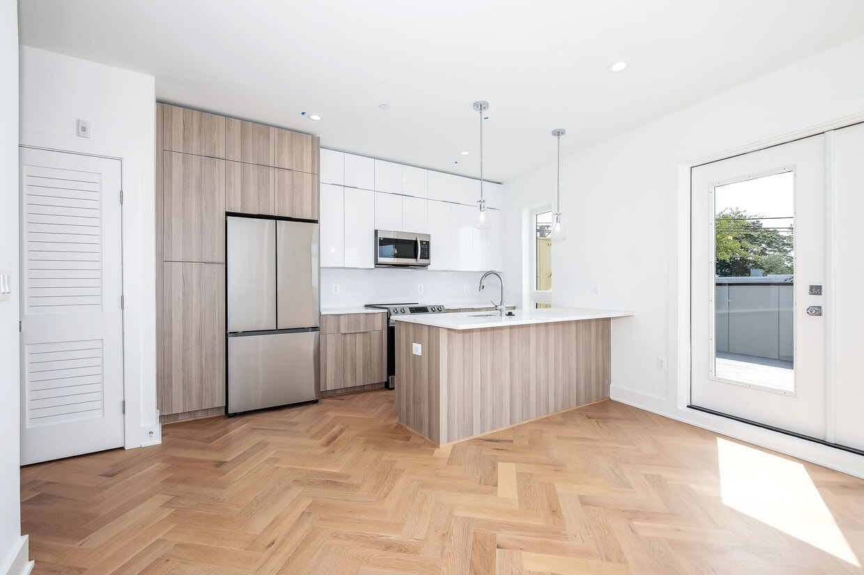Kitchen - Penthouse - 3743 12th St NE