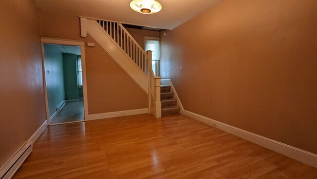 Building Photo - 3 br, 1 bath House - 1321 WALNUT STREET