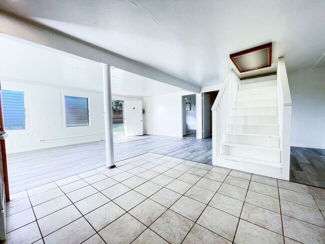 Building Photo - Mukai Ohana One
